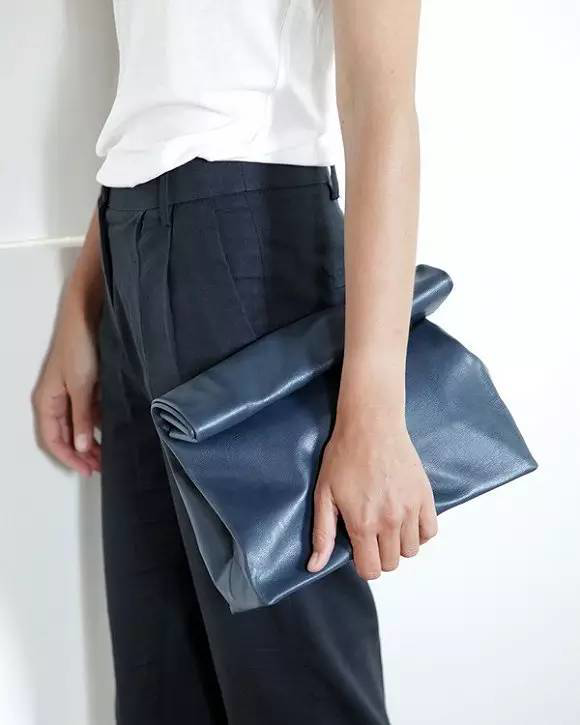 你沒(méi)見(jiàn)過(guò)的紙袋皮革包包