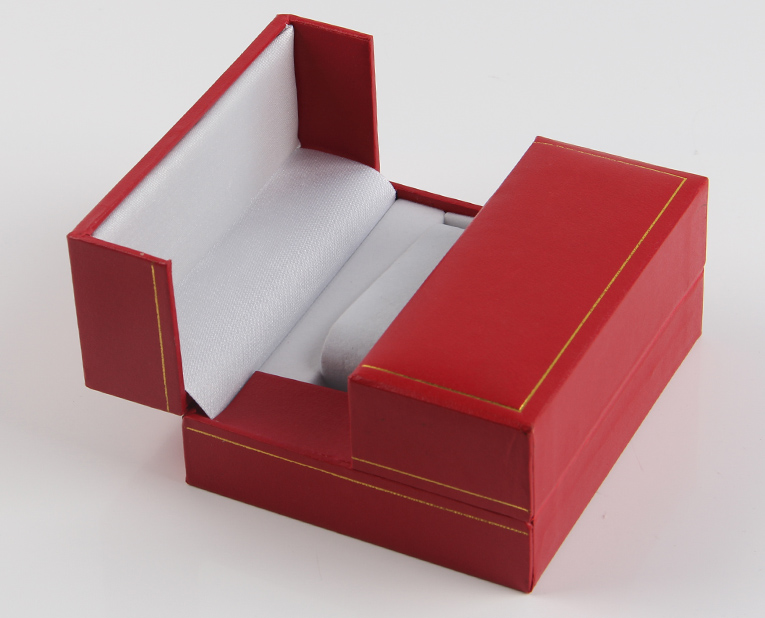 你的盒子油墨脫粉？看看手表包裝盒生產(chǎn)廠家是怎么解決的吧