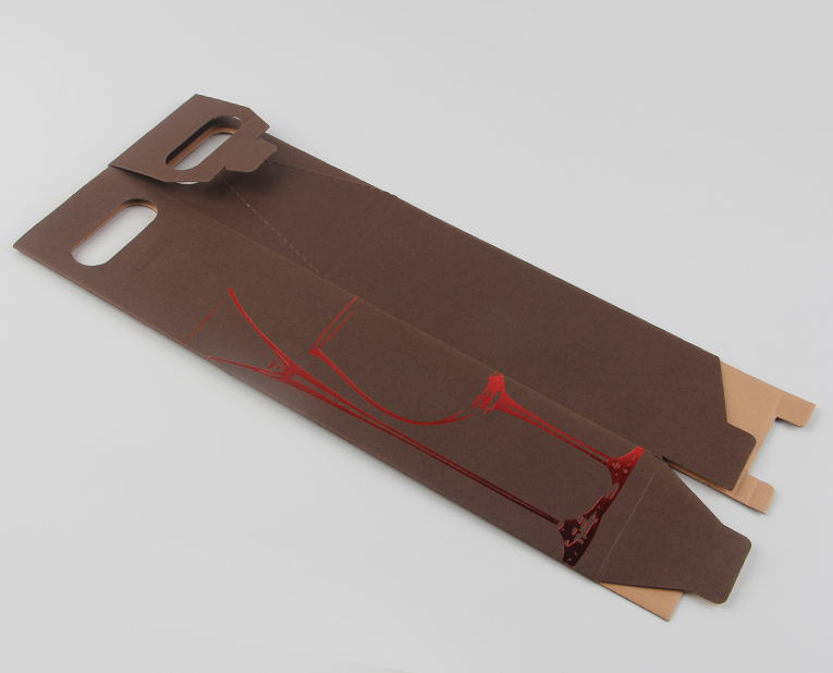 紅酒包裝盒生產(chǎn)廠家的膠輥是怎么避免擠壓性損耗的？