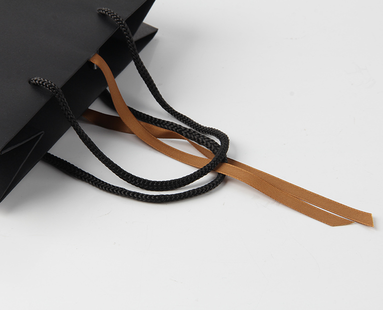 油墨顆粒的適度量和大小會影響手表禮品袋的制造商的紙袋 油墨顆粒的適度量和大小會影響手表禮品袋的制造商的紙袋