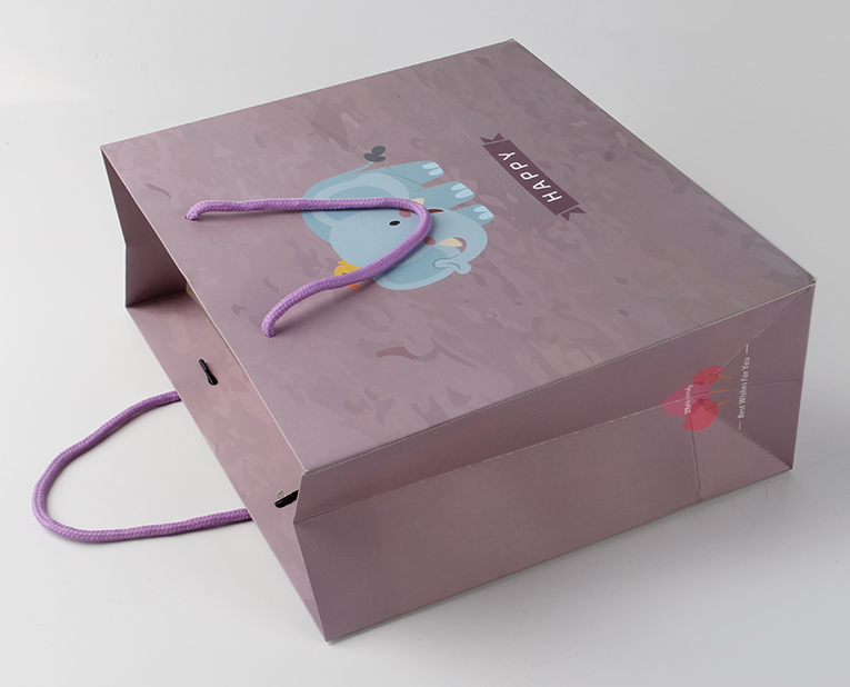 化妝品禮品袋嘗試在冬天用夏天的光油訂制，結(jié)果無奈