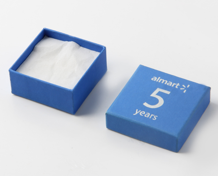 耳環(huán)的包裝盒如果在訂做時使用快速固著的油墨，效率1倍以上！