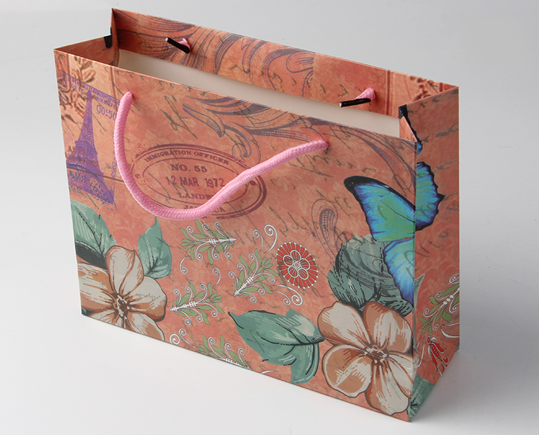 鑒別內(nèi)衣紙袋廠家是正規(guī)還是作坊，只需要用到你的指甲