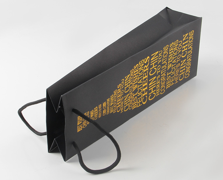 皮具禮品袋定做的質(zhì)量，其實(shí)能由&ldquo;啞巴&rdquo;傳遞出來