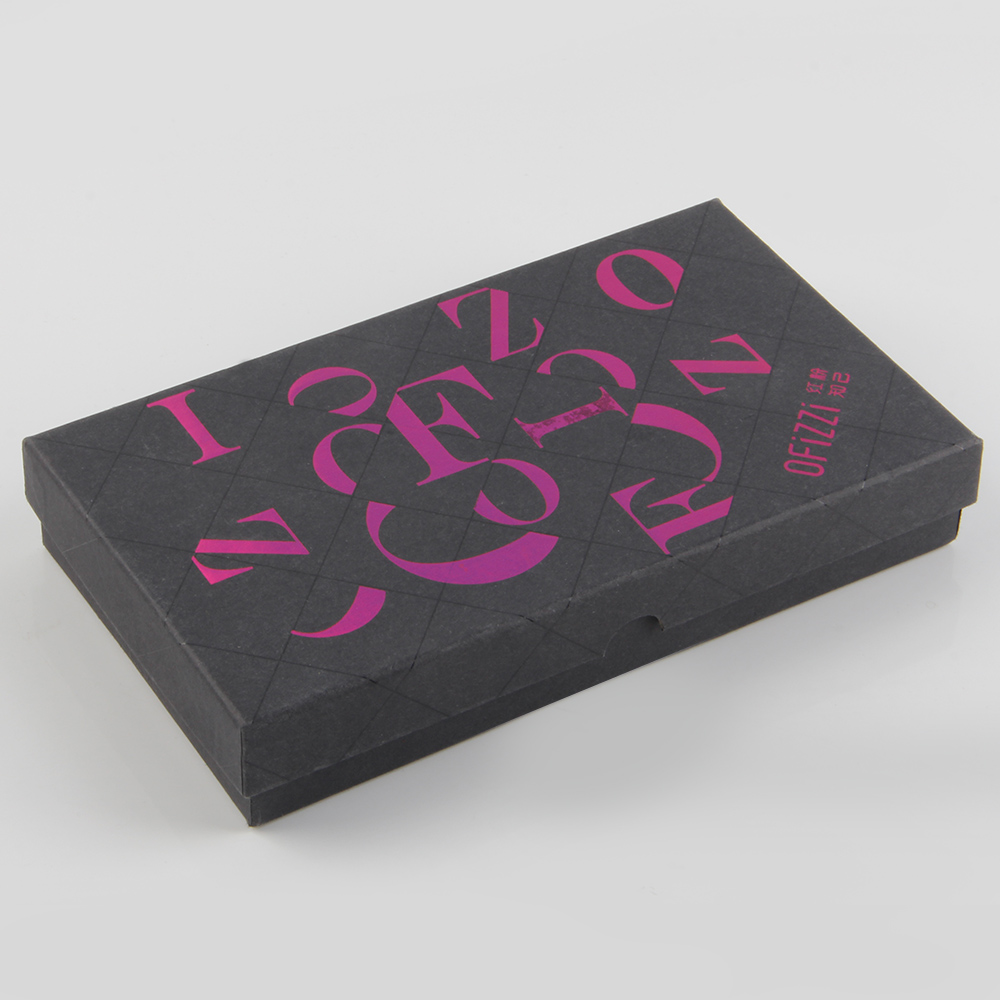 如果內(nèi)衣精裝盒廠是細心分析你的特種紙，是不會出現(xiàn)粘壞的