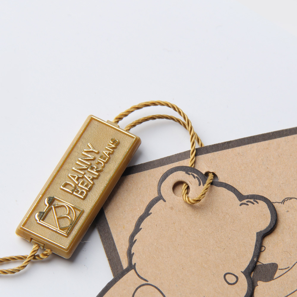 廣交會上，牛仔褲吊牌工廠如臨大敵，遇見旗鼓相當的對手