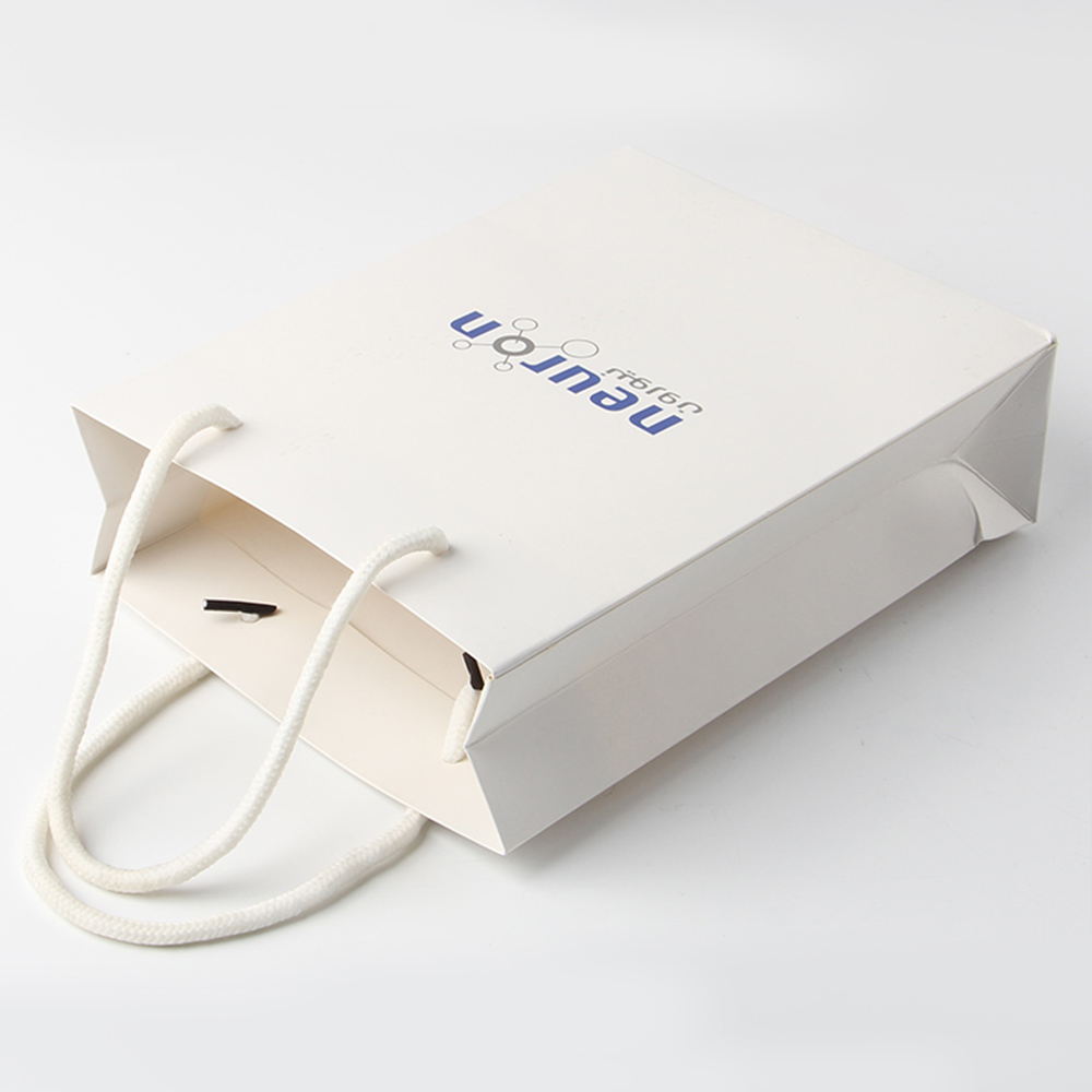 連手機(jī)紙袋都要模仿訂制，國(guó)產(chǎn)手機(jī)真的還有出路嗎？