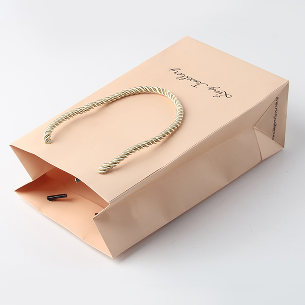 不管是不是首飾紙袋定做，工廠也不會(huì)打破約定俗成的規(guī)則