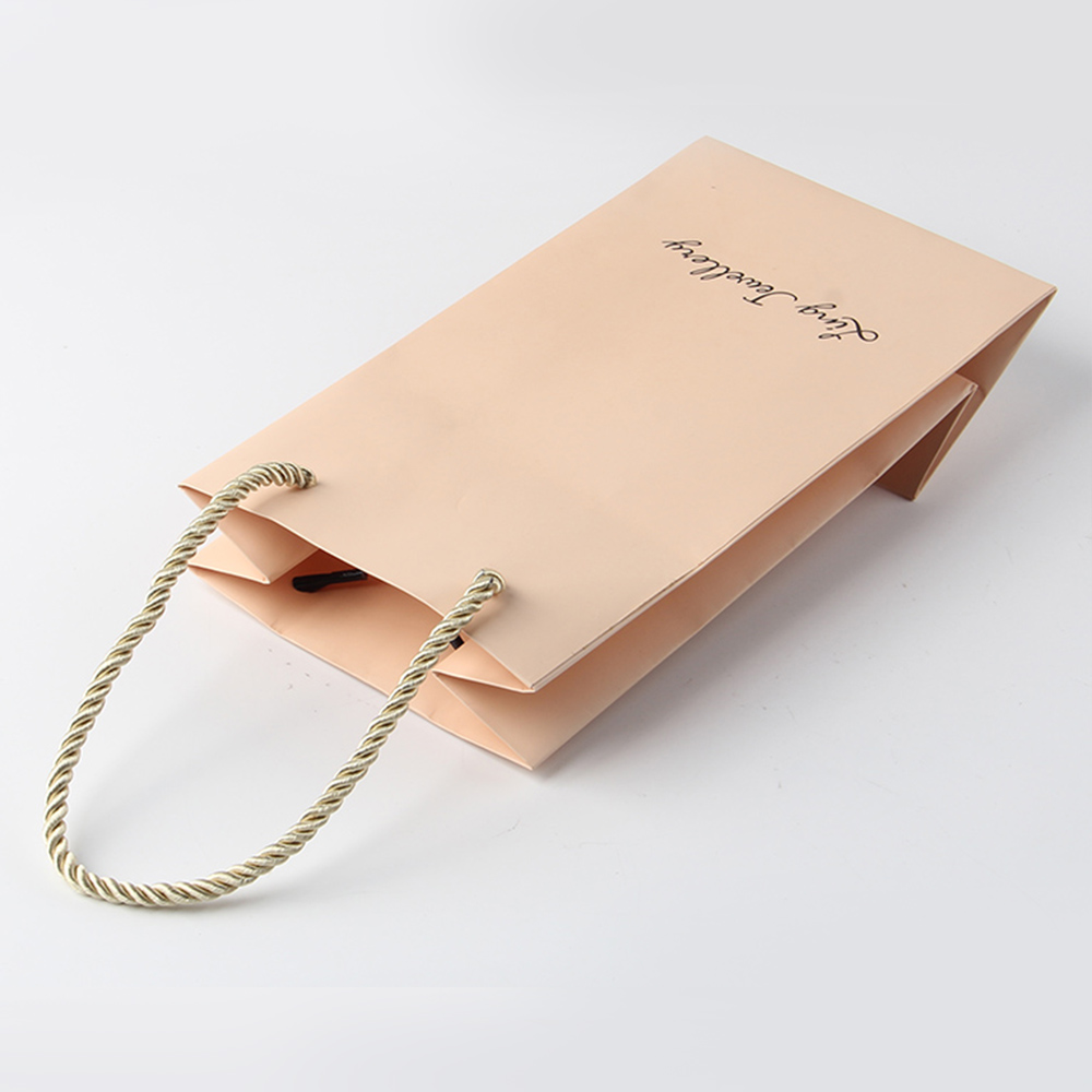 不管是不是首飾紙袋定做，工廠也不會(huì)打破約定俗成的規(guī)則