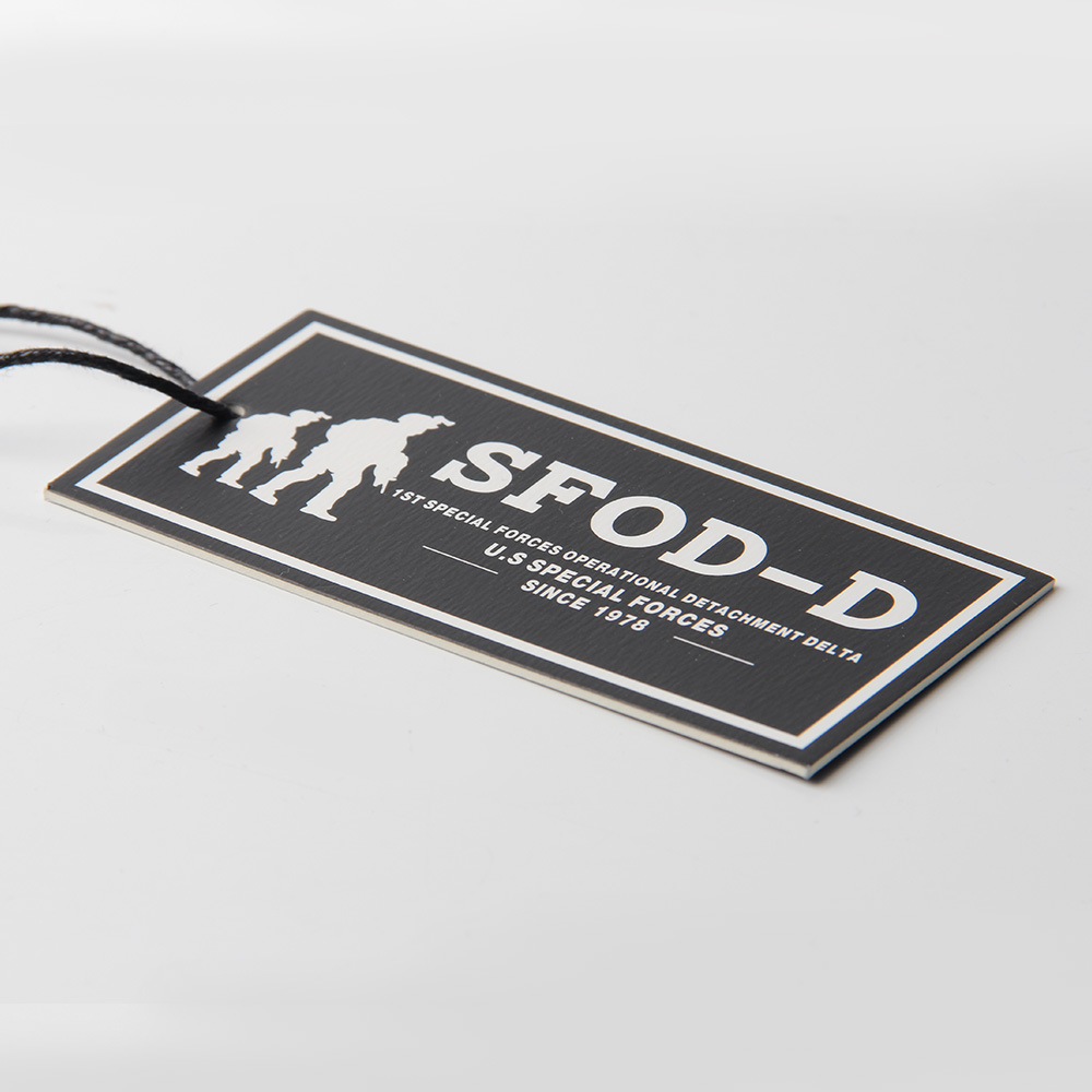 常常出現(xiàn)在相機吊牌廠家倉庫的3種材料你也見過