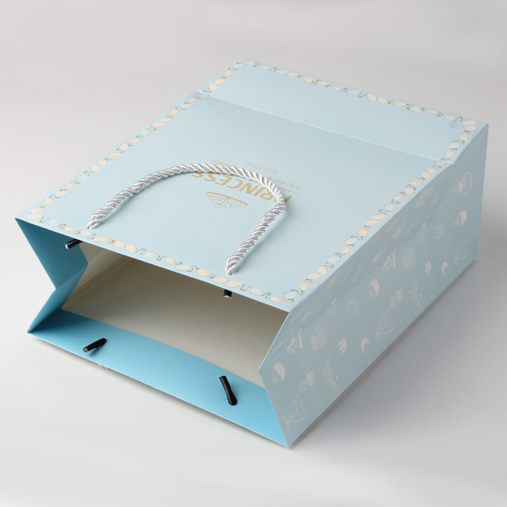 香水紙袋訂制如果紙材料不好會有這兩個(gè)直接后果 香水紙袋訂制如果紙材料不好會有這兩個(gè)直接后果