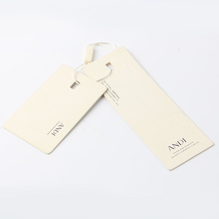 銅版紙吊牌訂做的2大優(yōu)勢 銅版紙吊牌訂做的2大優(yōu)勢