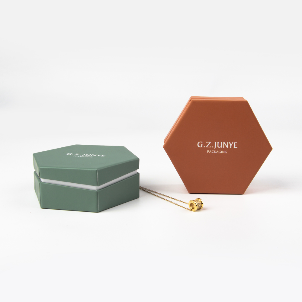 六角形珠寶首飾盒對比傳統(tǒng)抽屜盒優(yōu)勢有什么？